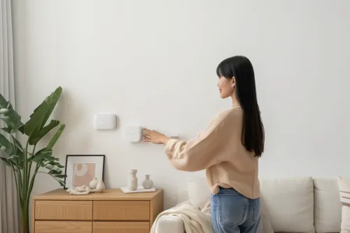 Vue intérieure d’une maison connectée équipée d’appareils intelligents basse consommation optimisant le confort et réduisant l’empreinte énergétique